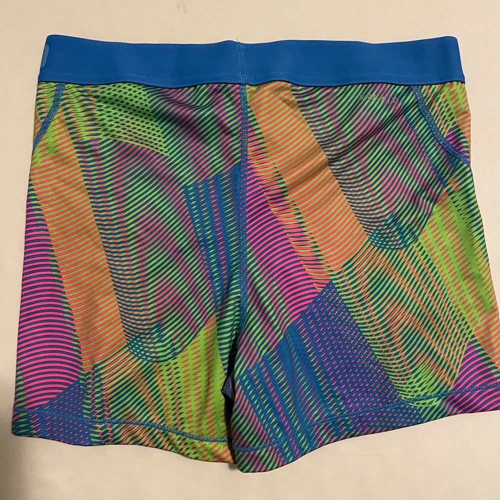 Nike Compression Shorts!!!🌻🌻🌻 - Picture 4 of 4